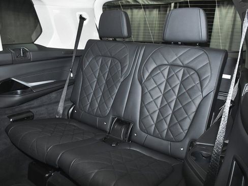 Used 2026 BMW X7 xDrive40i image 72