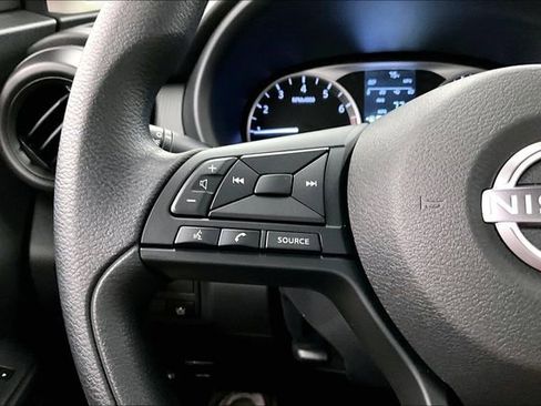 New 2025 Nissan Kicks Play S image 19