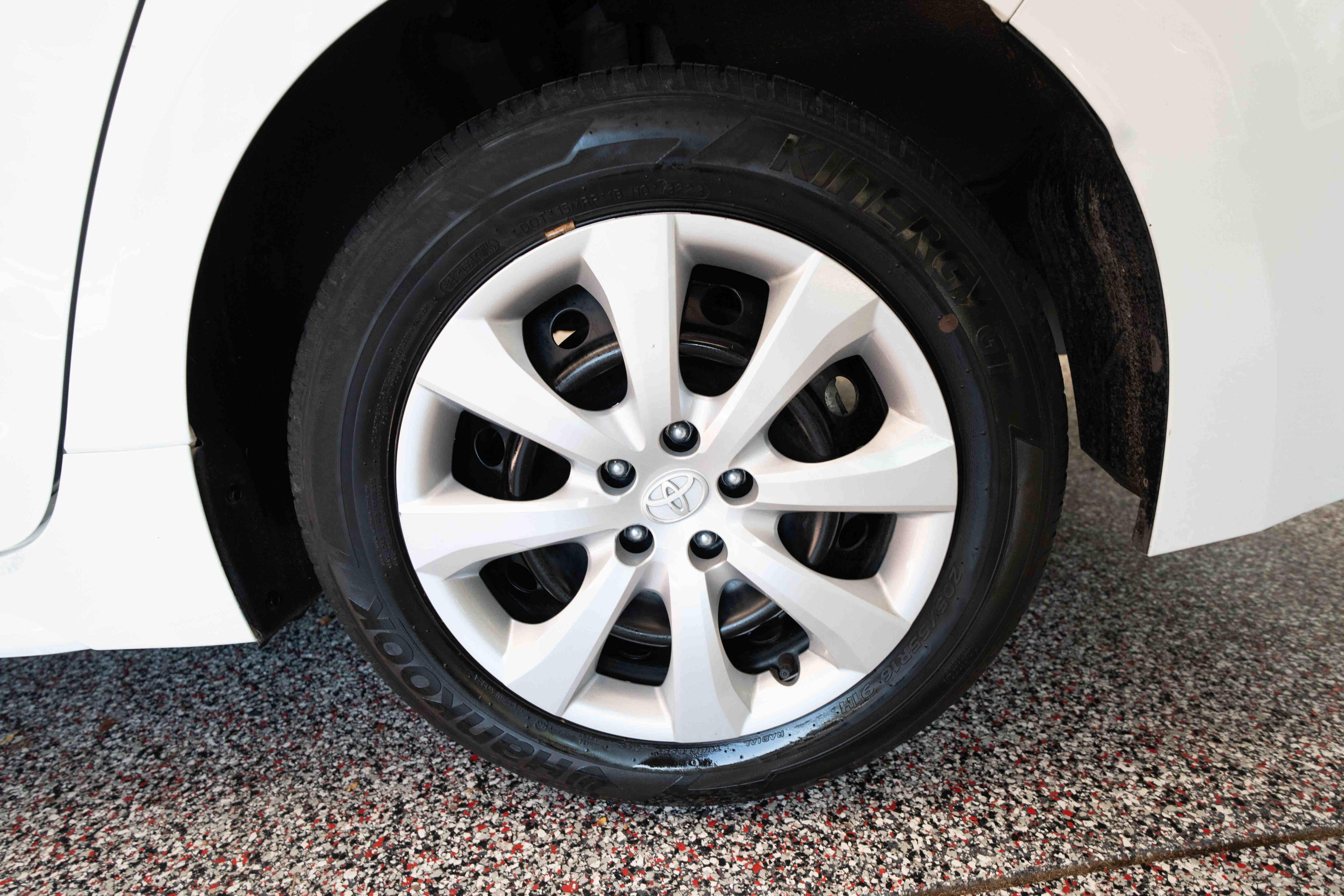 Used 2024 Toyota Corolla LE FWD image 28