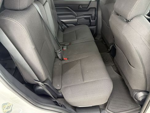 Used 2025 Toyota 4Runner SR5 AWD/4WD image 29
