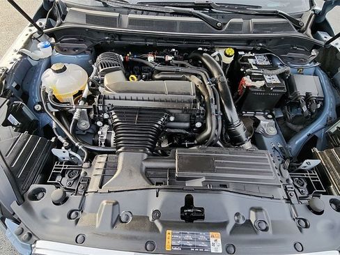 Used 2025 Lincoln Corsair FWD image 30