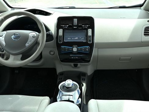 Used 2013 Nissan Leaf SV w/ LED & Quick Charge Pkg FWD image 11