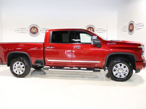 Used 2025 Chevrolet Silverado 2500 High Country w/ Technology Package AWD/4WD image 45