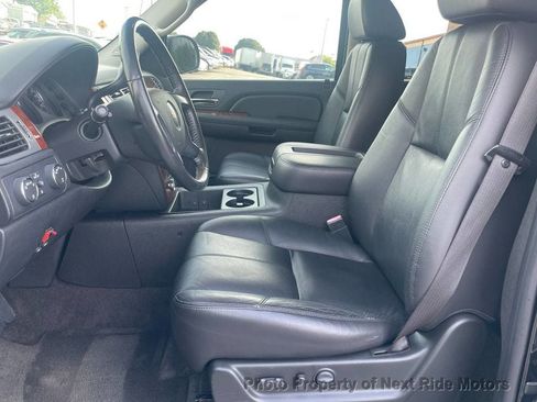 Used 2009 Chevrolet Suburban LT AWD/4WD image 11