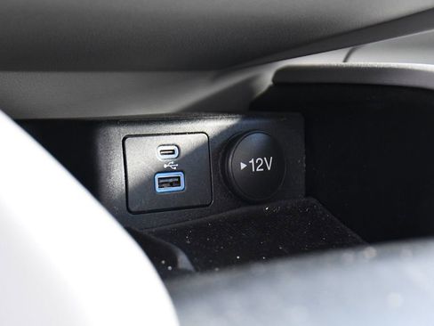 Used 2023 Ford Escape Platinum w/ Premium Technology Package image 30