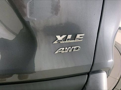 Used 2021 Toyota RAV4 XLE w/ Convenience Package AWD/4WD image 30