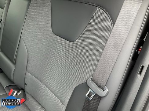 Used 2024 Kia Niro EX Touring image 28