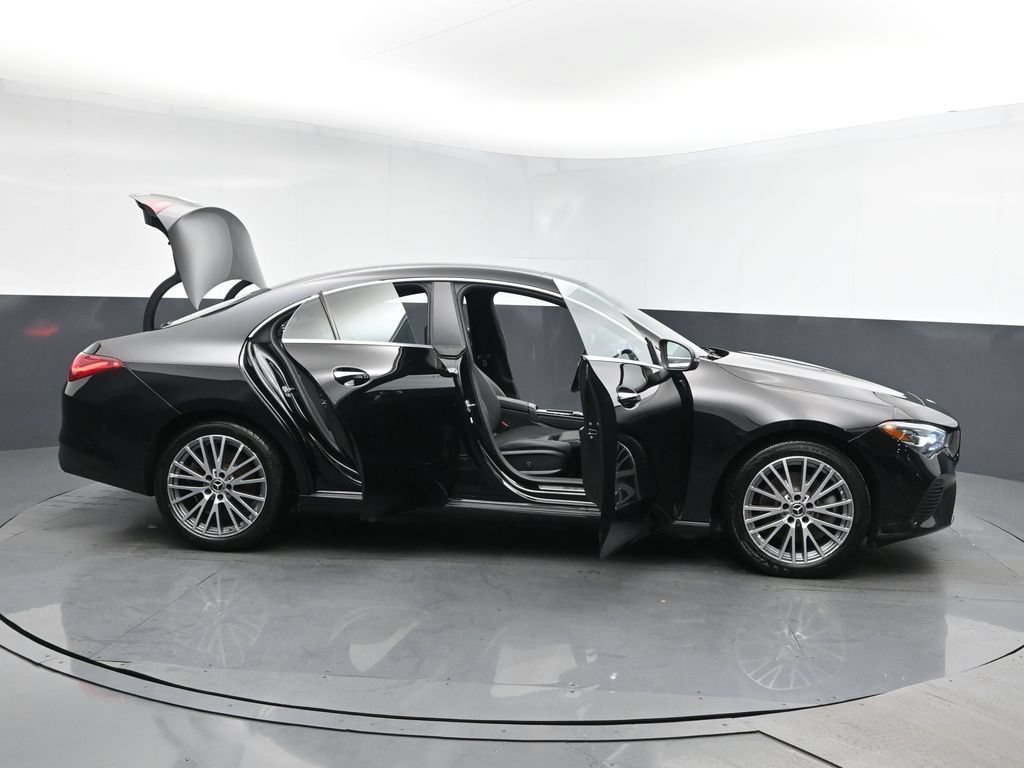 Used 2025 Mercedes-Benz CLA 250 4MATIC image 27