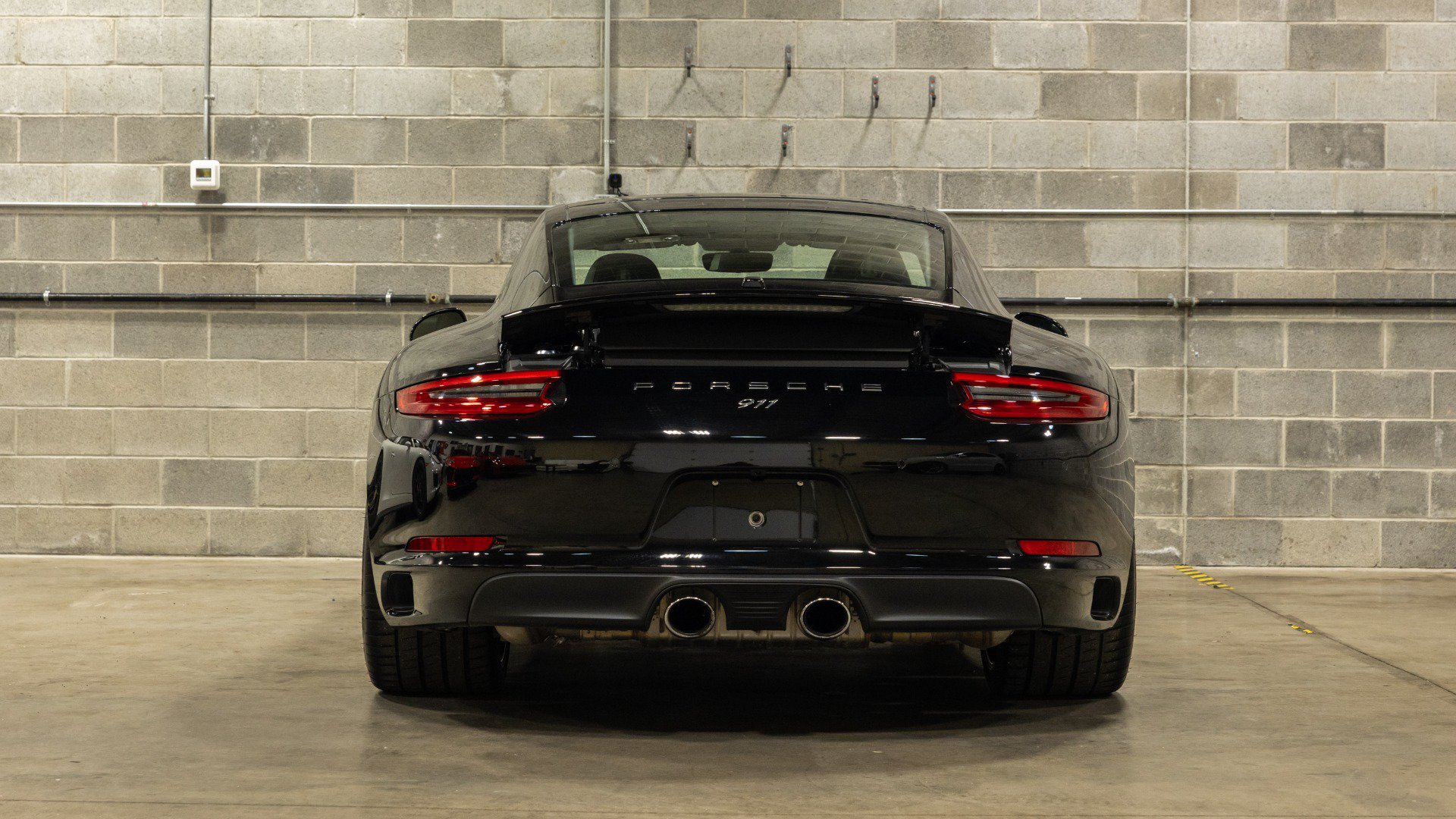 Used 2018 Porsche 911 Carrera RWD image 6