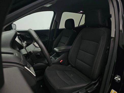 Used 2024 GMC Terrain SLE image 18