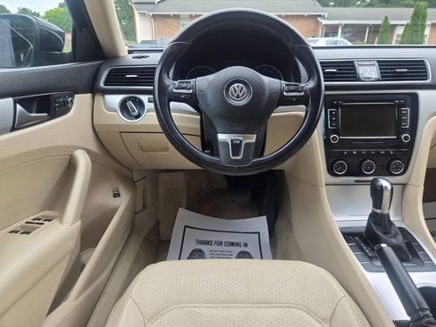Used 2013 Volkswagen Passat 2.5 SE FWD image 35