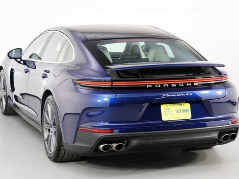 Used 2025 Porsche Panamera 4S w/ Premium Package image 52