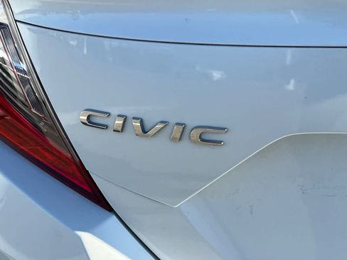Used 2019 Honda Civic EX-L image 21