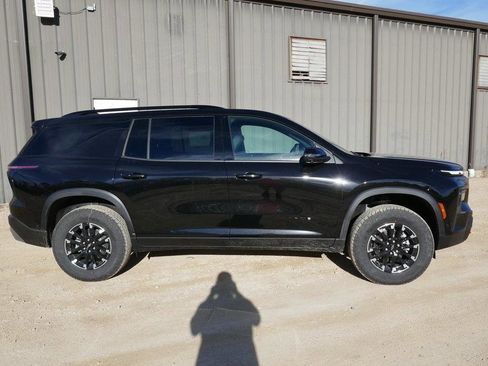New 2026 Chevrolet Traverse Z71 w/ Enhanced Driving Package image 3