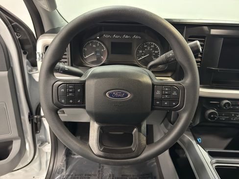 Used 2025 Ford F350 XLT image 18