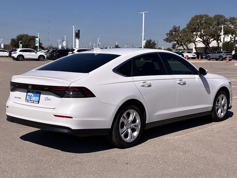 Certified 2025 Honda Accord LX image 6