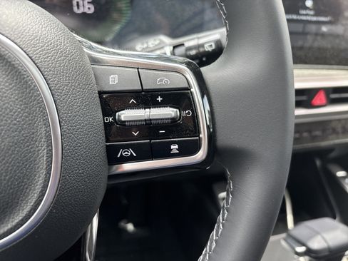 New 2025 Kia Sorento S w/ Panoramic Sunroof Package image 16
