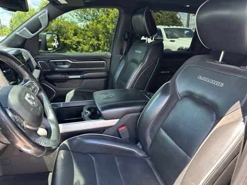 Used 2019 RAM 1500 Laramie AWD/4WD image 4