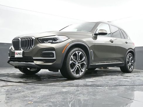 Used 2023 BMW X5 xDrive40i w/ Premium Package image 43