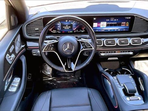Used 2024 Mercedes-Benz GLS 450 4MATIC image 6