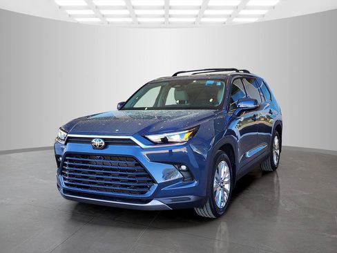 Used 2024 Toyota Grand Highlander Platinum image 9