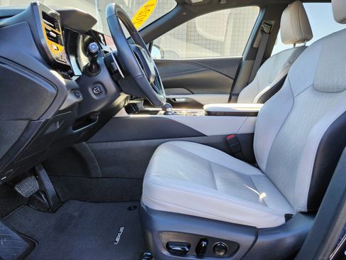 Used 2024 Lexus RX 350 Premium Plus w/ Convenience Package image 18