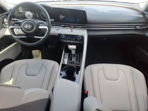 Used 2026 Hyundai Elantra Limited w/ Cargo Package FWD image 17
