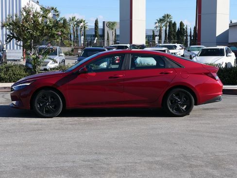 Certified 2023 Hyundai Elantra SEL image 6