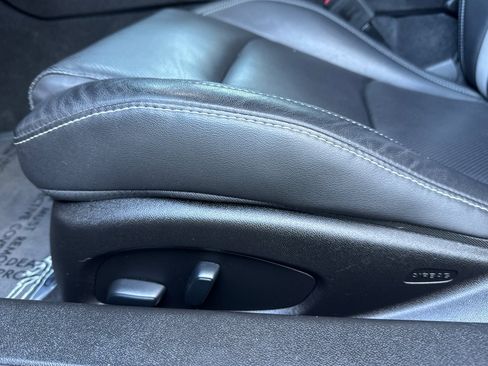 Used 2019 Chevrolet Camaro SS image 13