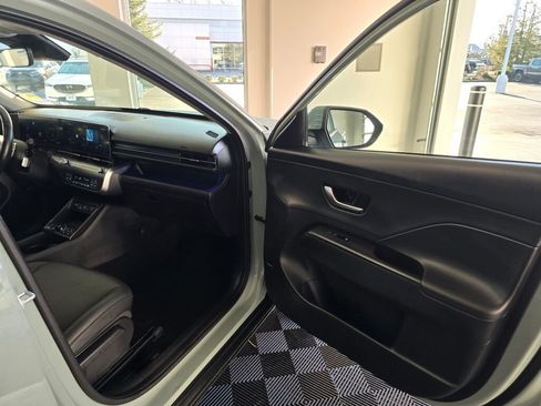 Used 2024 Hyundai Kona Limited image 43