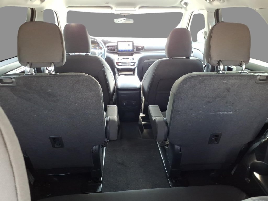 Used 2023 Ford Explorer XLT AWD/4WD image 13