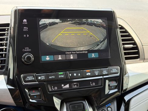 Used 2019 Honda Odyssey Elite image 17
