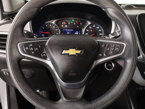 Used 2022 Chevrolet Equinox LT FWD image 3