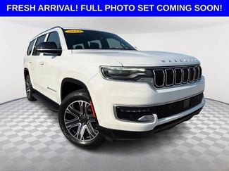 Used 2023 Jeep Wagoneer 4WD w/ Premium Group I video 1