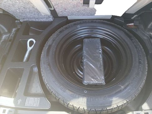 Used 2011 Nissan Juke SL image 20