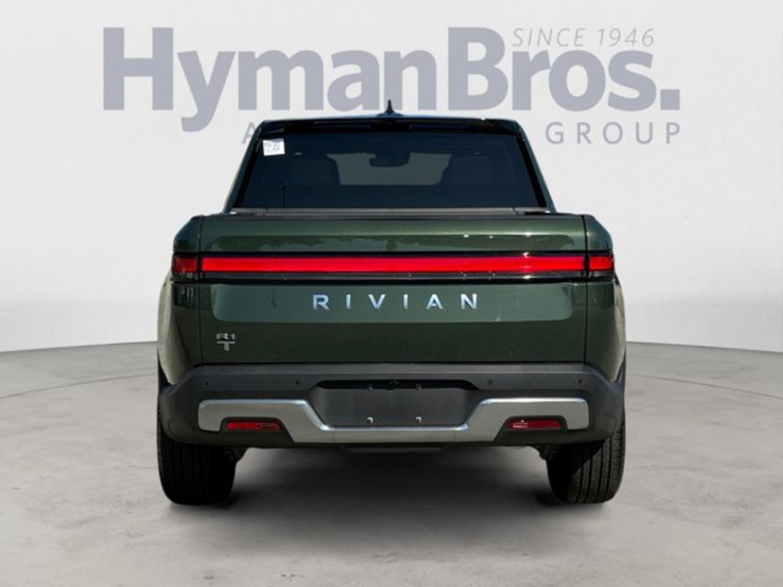 Used 2024 Rivian R1T Adventure Dual AWD/4WD image 4
