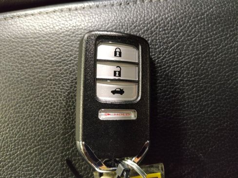 Used 2020 Honda Civic Sport image 32