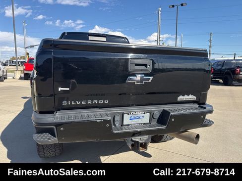 Used 2017 Chevrolet Silverado 2500 High Country w/ Duramax Plus Package image 16