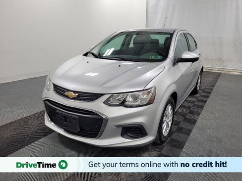 Used 2017 Chevrolet Sonic LT w/ Convenience Package image 1