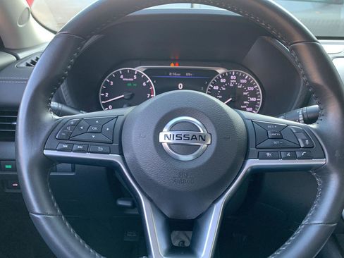 Used 2021 Nissan Sentra SV image 14