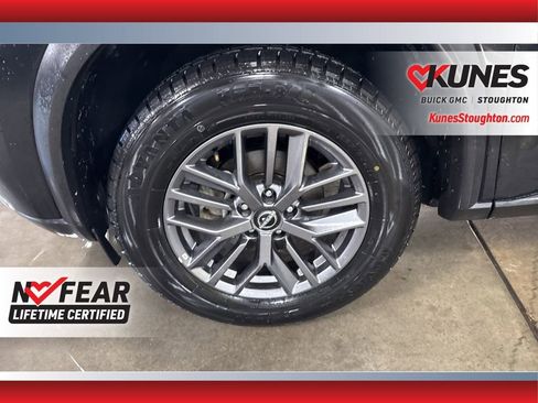 Used 2023 Nissan Rogue S image 16