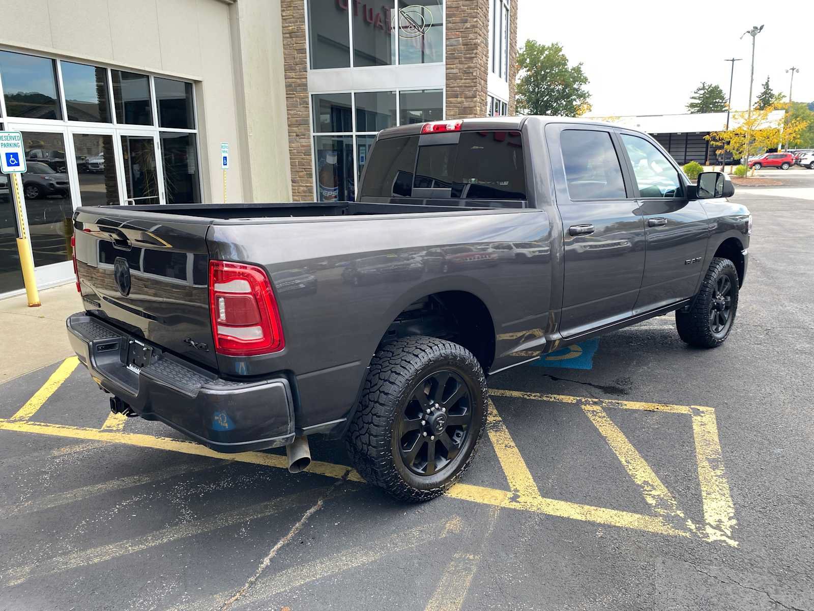 Used 2022 RAM 2500 Big Horn w/ Level C Equiment Group AWD/4WD image 4