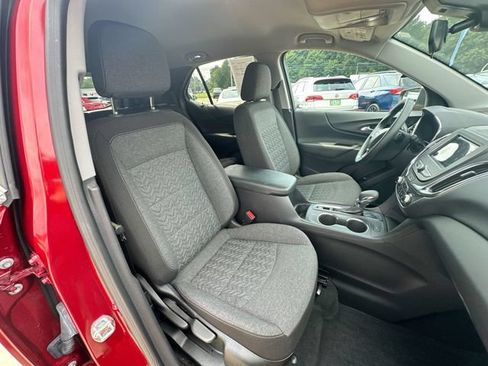 Used 2024 Chevrolet Equinox LT FWD image 31