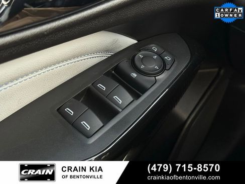 Used 2025 Chevrolet Trax LT w/ LT Convenience Package image 11