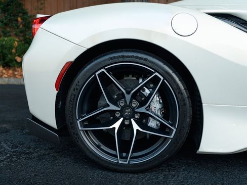 Used 2020 Ferrari 488 Pista Spider image 10