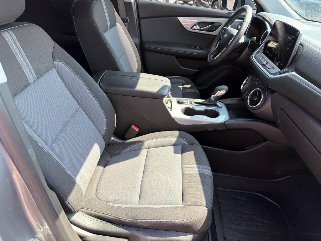 Used 2025 Chevrolet Blazer LT w/ Driver Confidence Package FWD image 12