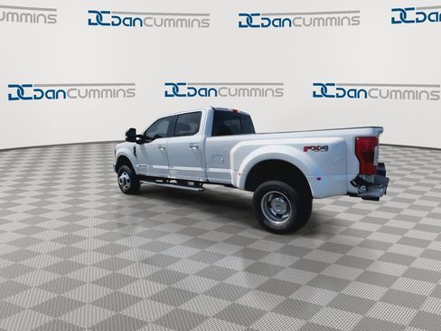 Used 2019 Ford F350 Lariat w/ Lariat Ultimate Package AWD/4WD image 6