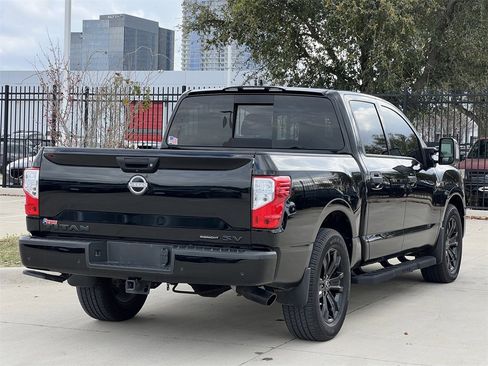 Used 2024 Nissan Titan SV w/ SV Convenience Package image 4