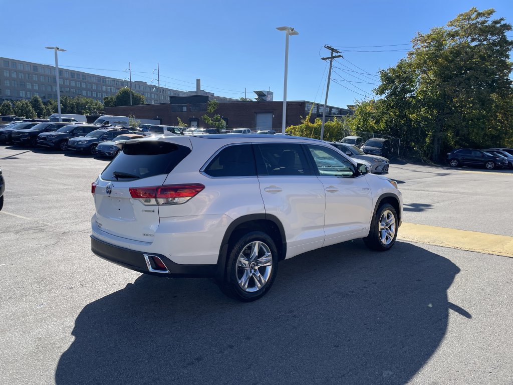 Used 2018 Toyota Highlander Limited AWD/4WD image 8
