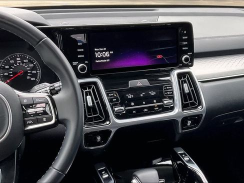 Used 2022 Kia Sorento SX image 6